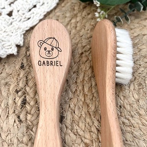 Personalized wooden brush - Bear - Birth gift idea