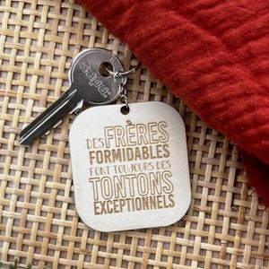 Personalized wooden key ring - Brothers/Uncles - Large announcement key ring - Uncle gift - Gift for future uncle - Brother gift