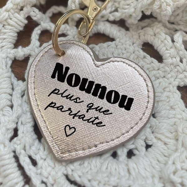 Porte clés Nounou | Nounou plus que parfaite - Idée cadeau personnalisée nounou - Cadeau original - Merci pour cette année