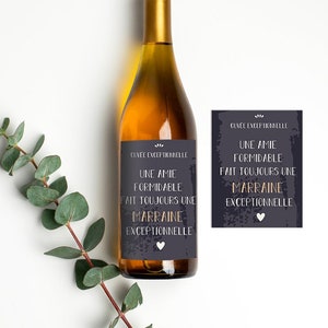 Personalized bottle label - A great friend always makes an exceptional godmother - Original pregnancy or birth announcement
