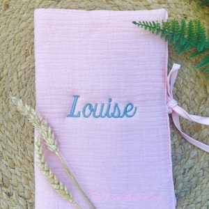 Embroidered health book protector to personalize with first name - Customizable birth gift double gauze - Personalized health book