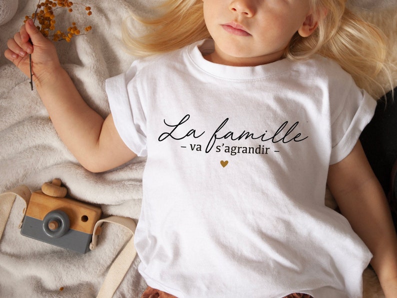 T-shirt enfant La famille va s'agrandir - Créatrice ETSY : prettylittlestore83