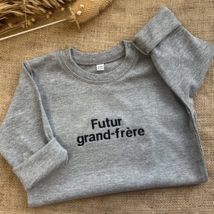 Personalized hand embroidered t-shirt - Children&#39;s t-shirt - children&#39;s t-shirt - Customizable children&#39;s pullover