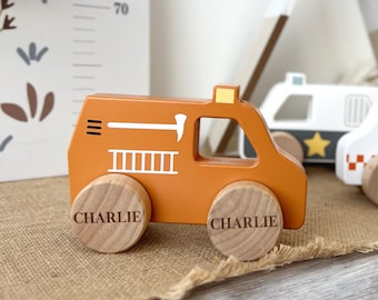 Autopompa antincendio in legno | Personalizzato - giocattolo inciso - regalo di nascita - giocattolo di legno