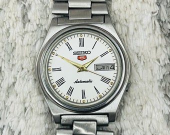 Vintage Seiko 5 Automatic White Dial Roman Numerals Day/date Men's