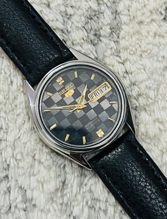 Vintage Seiko 5 Automatic 21jewels Date/day Black Pattern