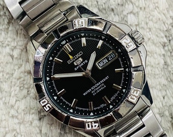 Seiko 5 Sports 7s36-00y0 23jewels Black Dial Gents Automatic