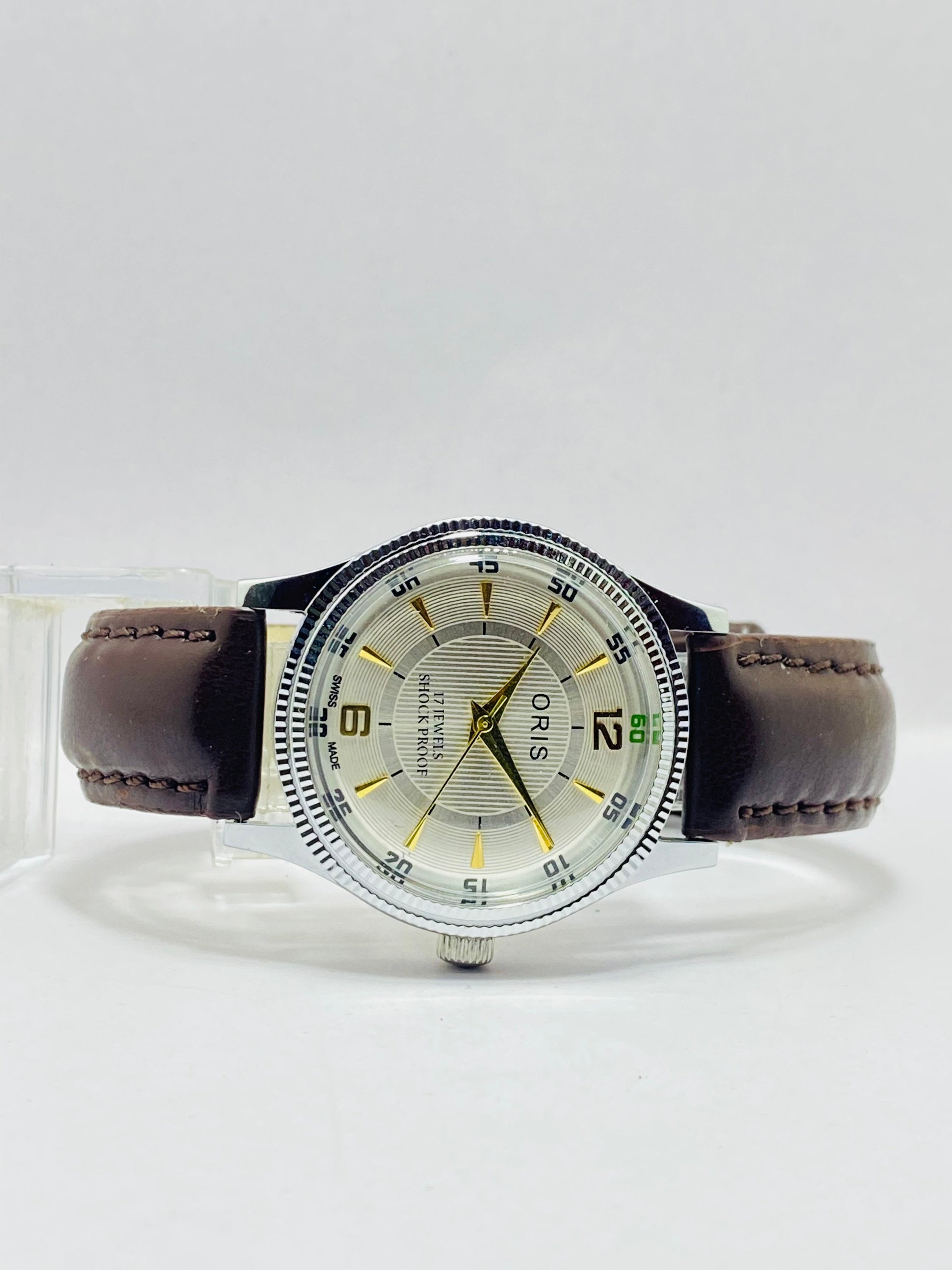 希少なヴィンテージ ORIS ホワイトダイヤル 機械式手巻き FHF 