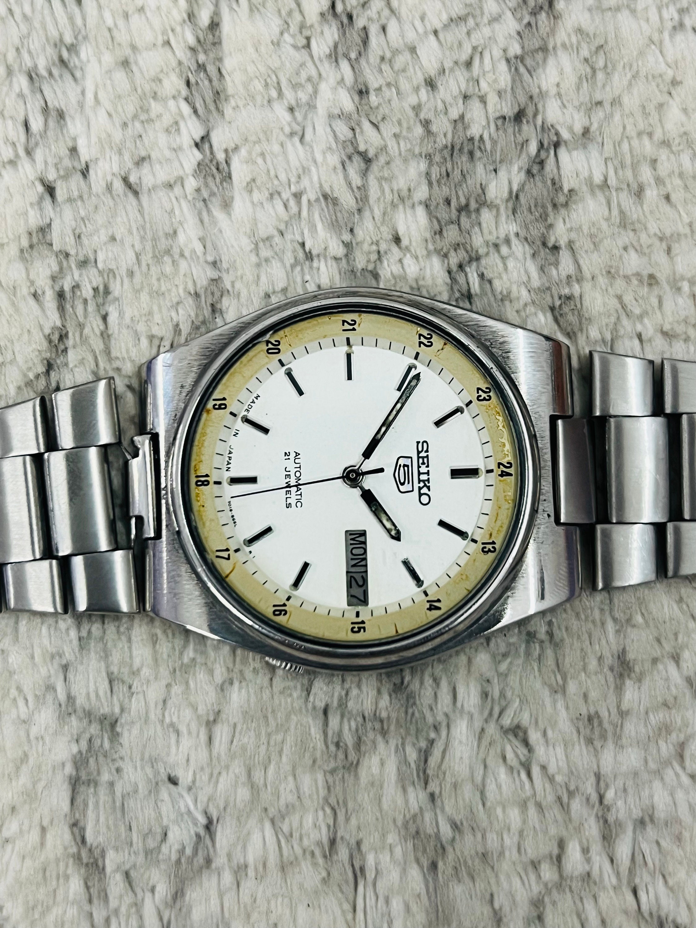 ヴィンテージ セイコー 5 自動巻きムーブメント No.7019-8281 ホワイト