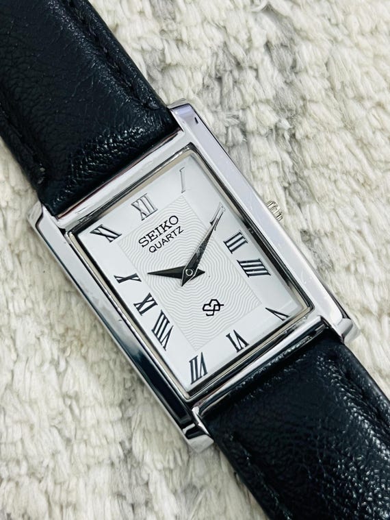 Vintage Seiko Slim Tank Quartz Analog Watch – Classic White Dial