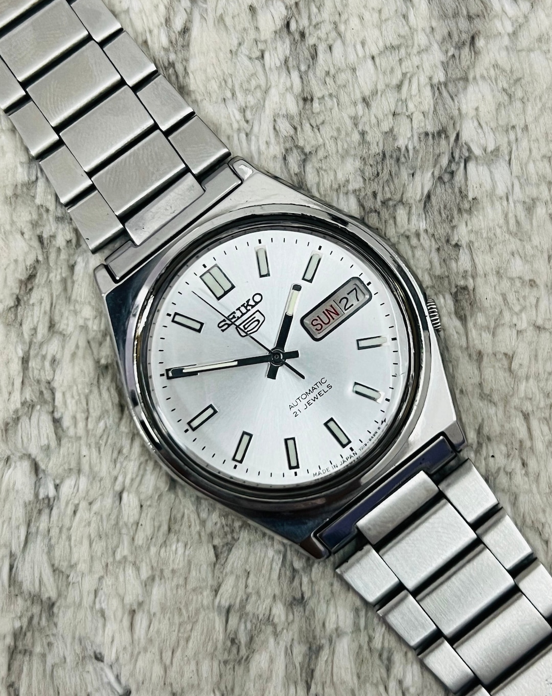 Vintage Seiko 5 Automatic 21jewels Movement No.7019-8250 Silver