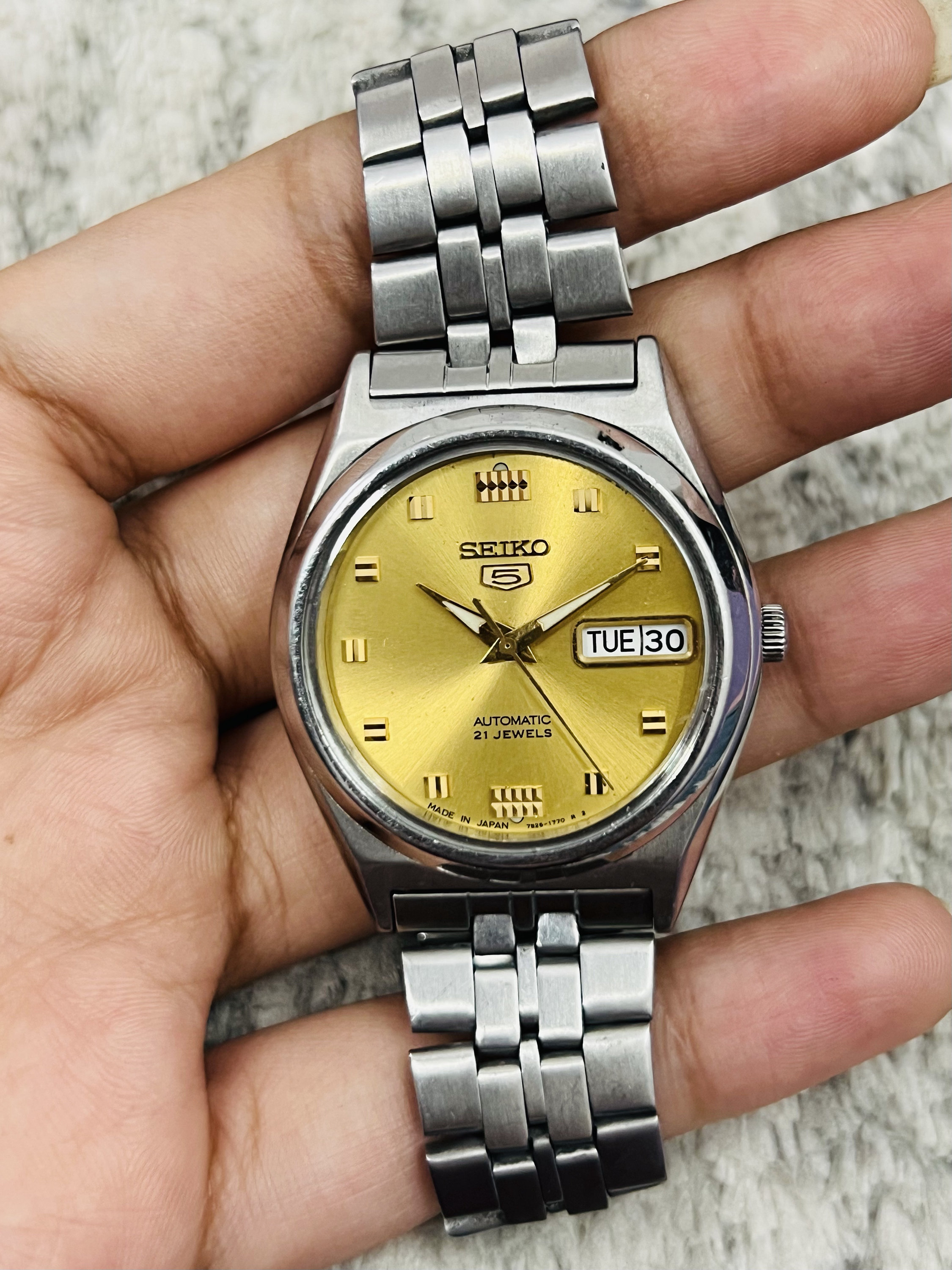 SEIKO 5 自動巻き 腕時計 オーバホール済アンティーク70Sイエロー SEIKO 5 自動巻き 腕時計 オーバホール済アンティーク70S