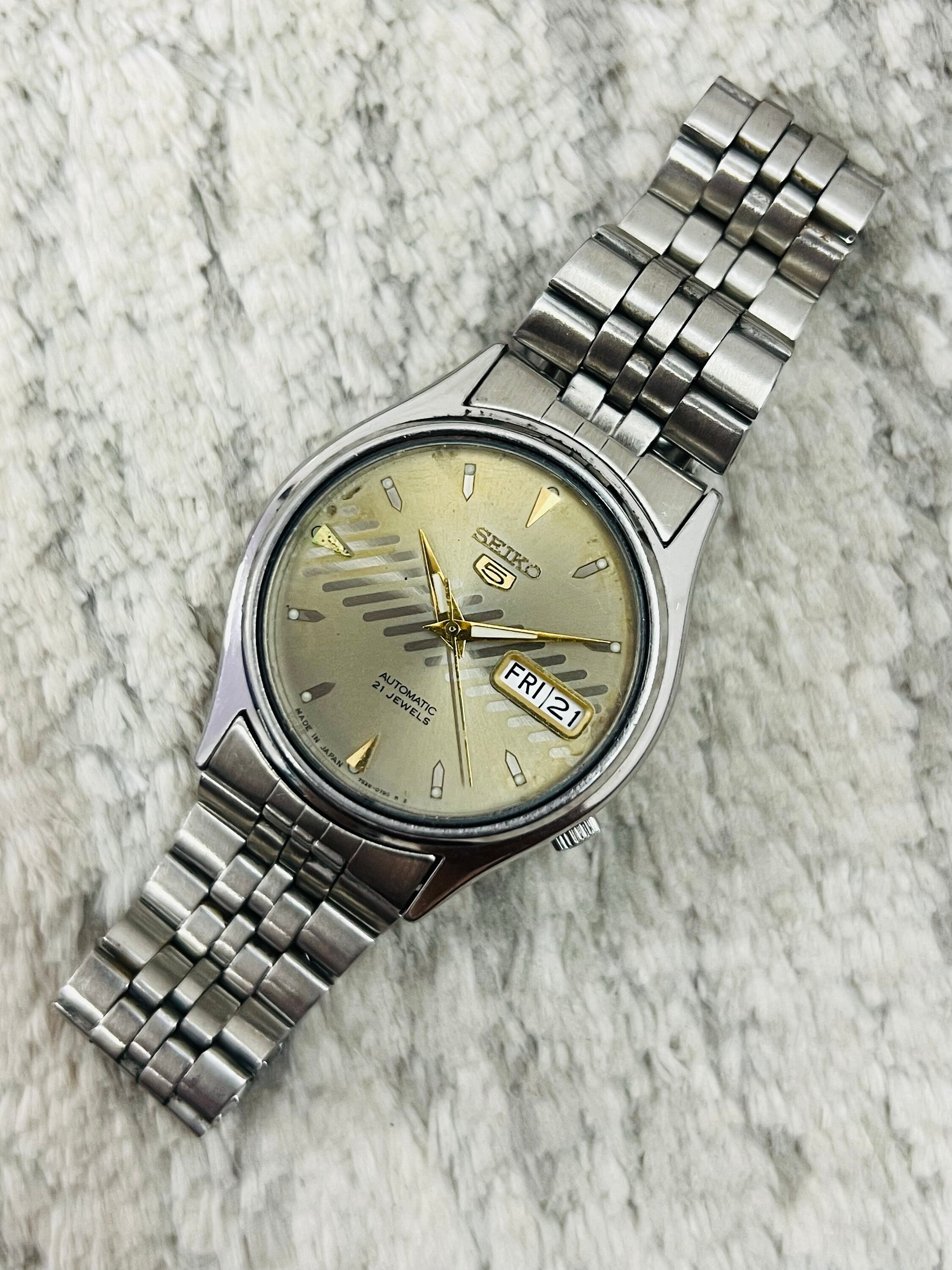 Vintage Rare Seiko 5 Automatic Grey Dial Movement No.7s26