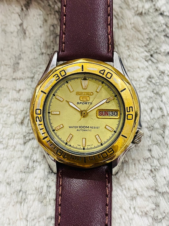 Seiko 5 Vintage Racing Dial – Restored Sport Style main image 0