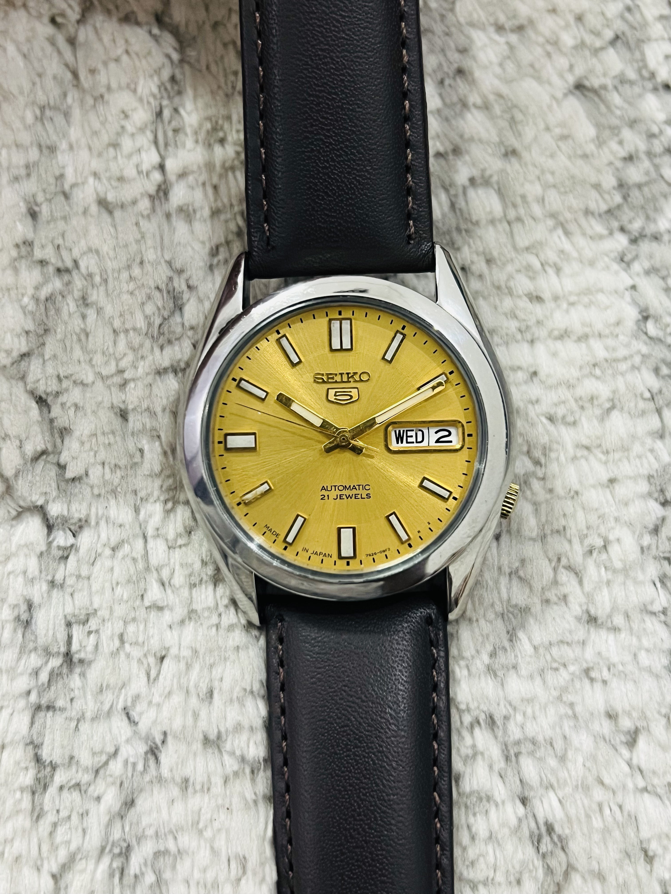 Vintage Original Seiko 5 Automatic Golden Dial 21jewels Movement