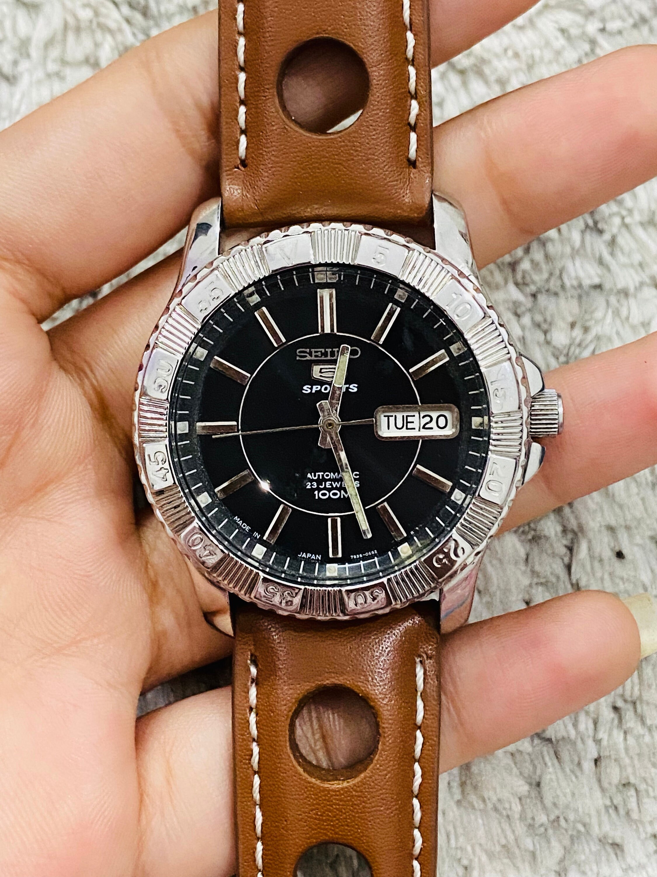 C*t様 SEIKO メンズ 時計 M-8 1円 稼働 良品 セイコー 5Y89-0A40 QZ 黒文字盤 メンズ腕時計