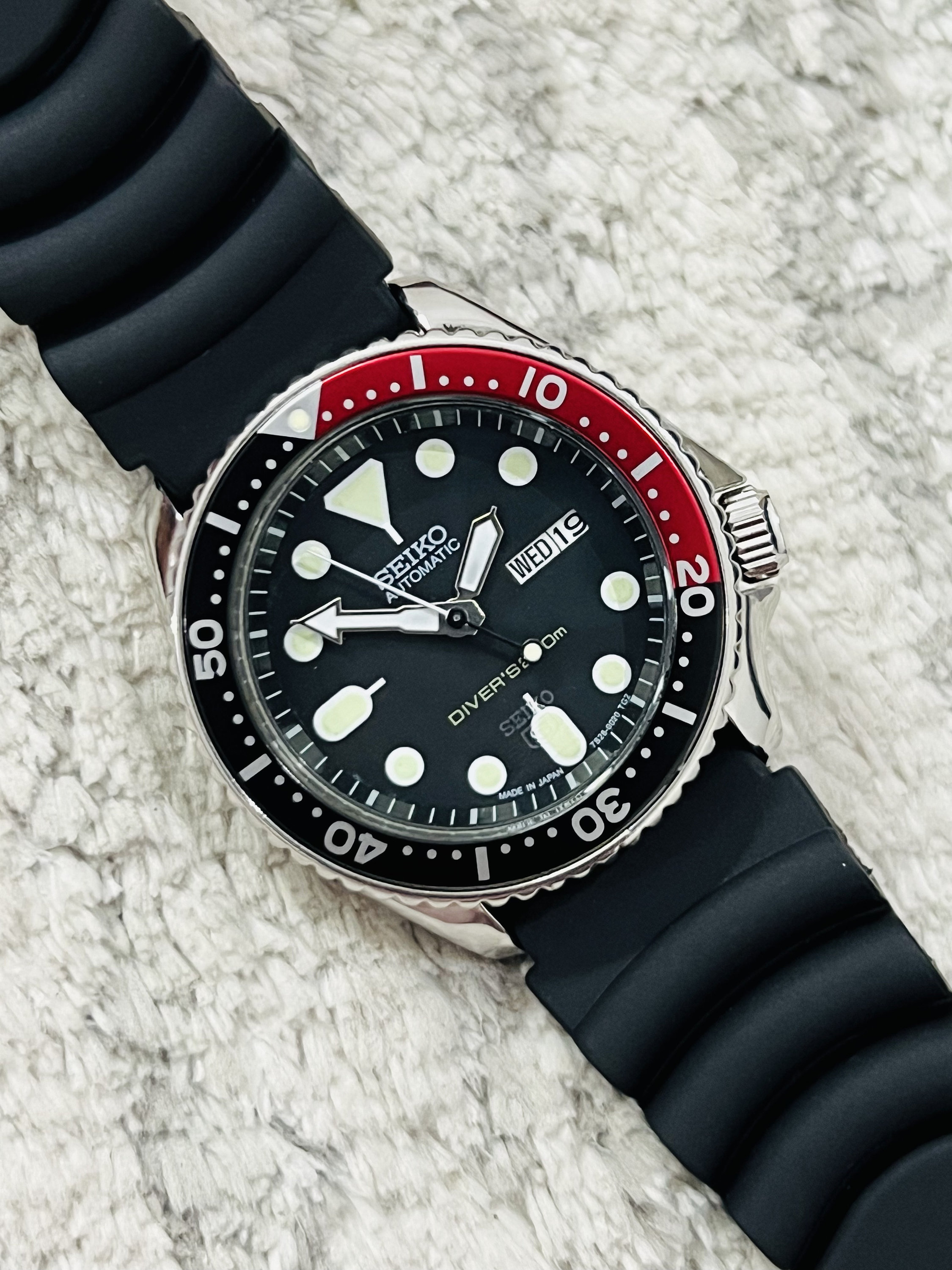 Vintage Seiko Diver Automatic 200M Black Dial Day & Date Movement