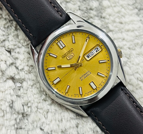 Vintage Original Seiko 5 Automatic Golden Dial 21jewels Movement