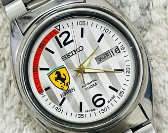 Vintage Seiko 5 Automatic White Dial Day/Date Men's Wrist Watch~ Japan Made~ Gift for him
