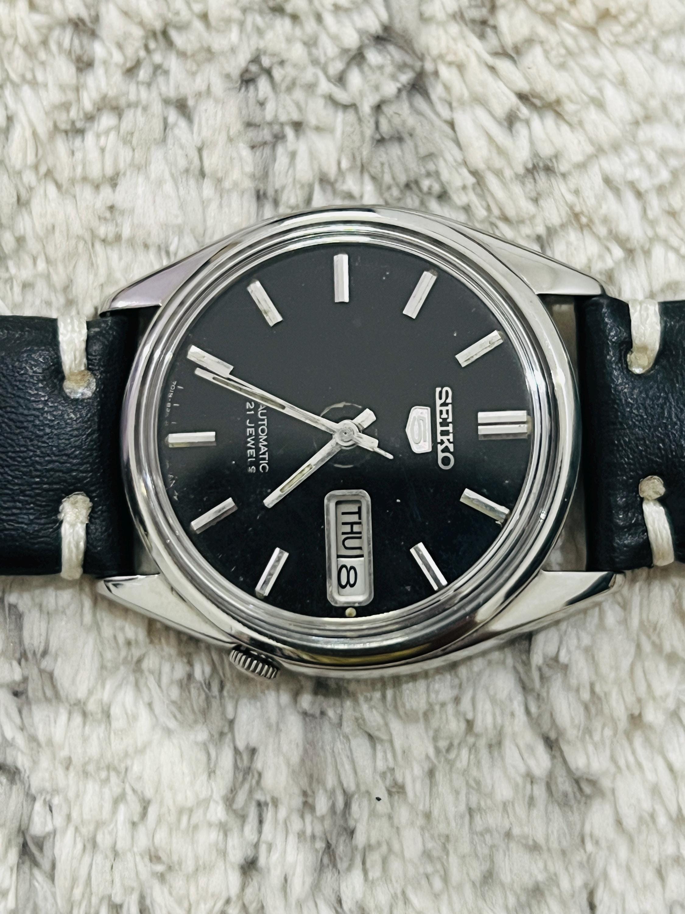 Vintage Seiko 5 Automatic 21jewels Black Dial Date/day Caliber No