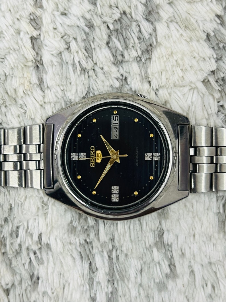 Vintage Seiko 5 Automatic Movement No.7009-8330 Black Dial Day/date ...