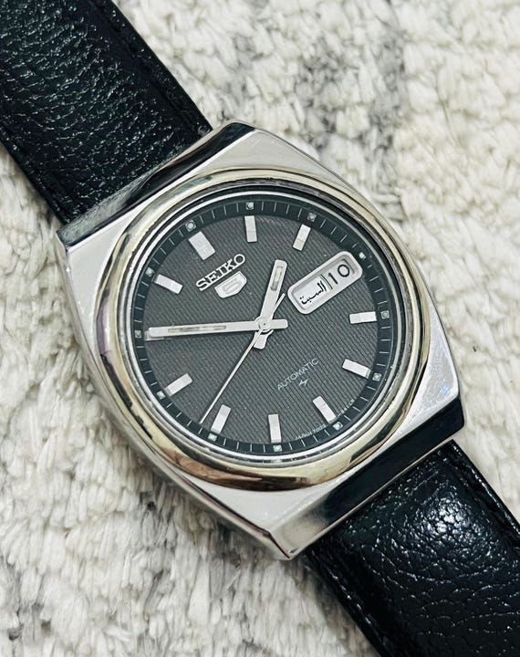 ヴィンテージ セイコー 5 自動巻き 日付/曜日表示 ブラック