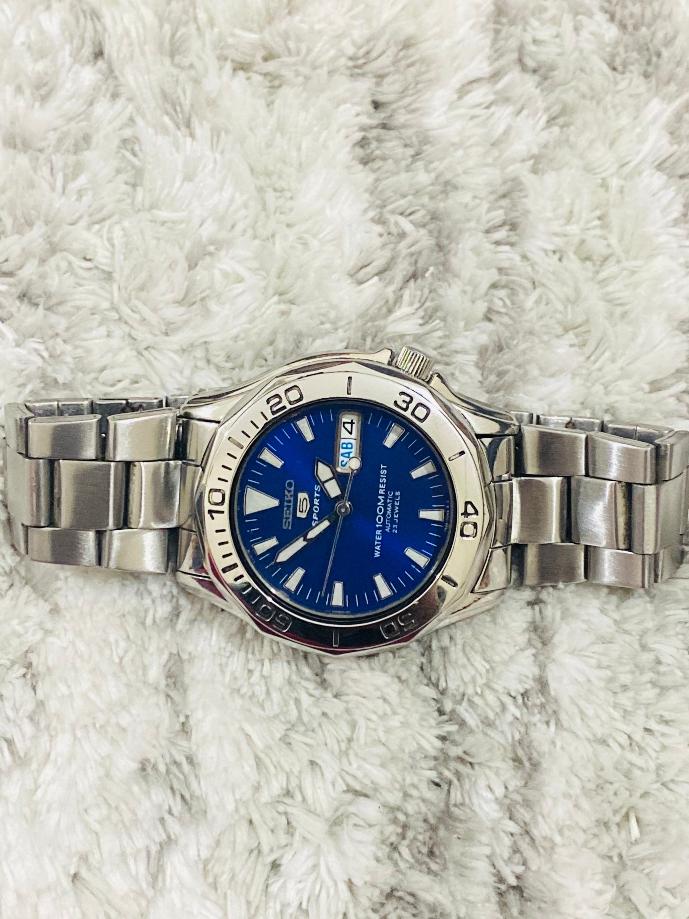 ヴィンテージ セイコー 5 スポーツ 自動巻き腕時計、ブルー文字盤