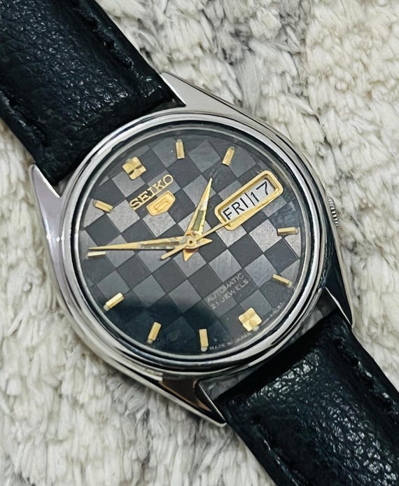 ☆期間限定！ヴィンテージ【SEIKO 5 21JEWELS 現状品】 Vintage Seiko 5 Automatic 21jewels Date/day Black Pattern Dial