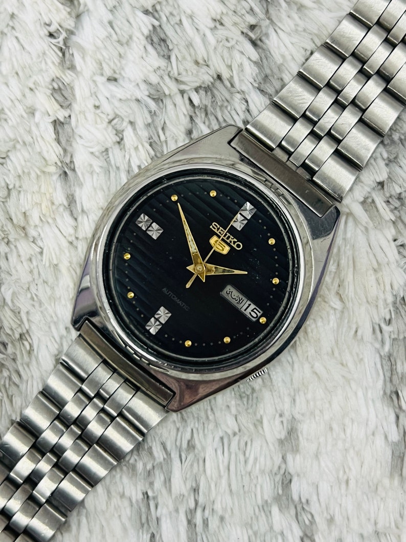 Vintage Seiko 5 Automatic Movement No.7009-8330 Black Dial Day/date ...