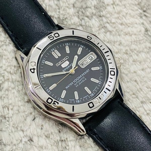 Vintage Seiko 5 Sports 100m Automatic 23Jewels Black Dial Date/Day Japan Made Men's Wrist Watch~ Japan Made~ Gift for him