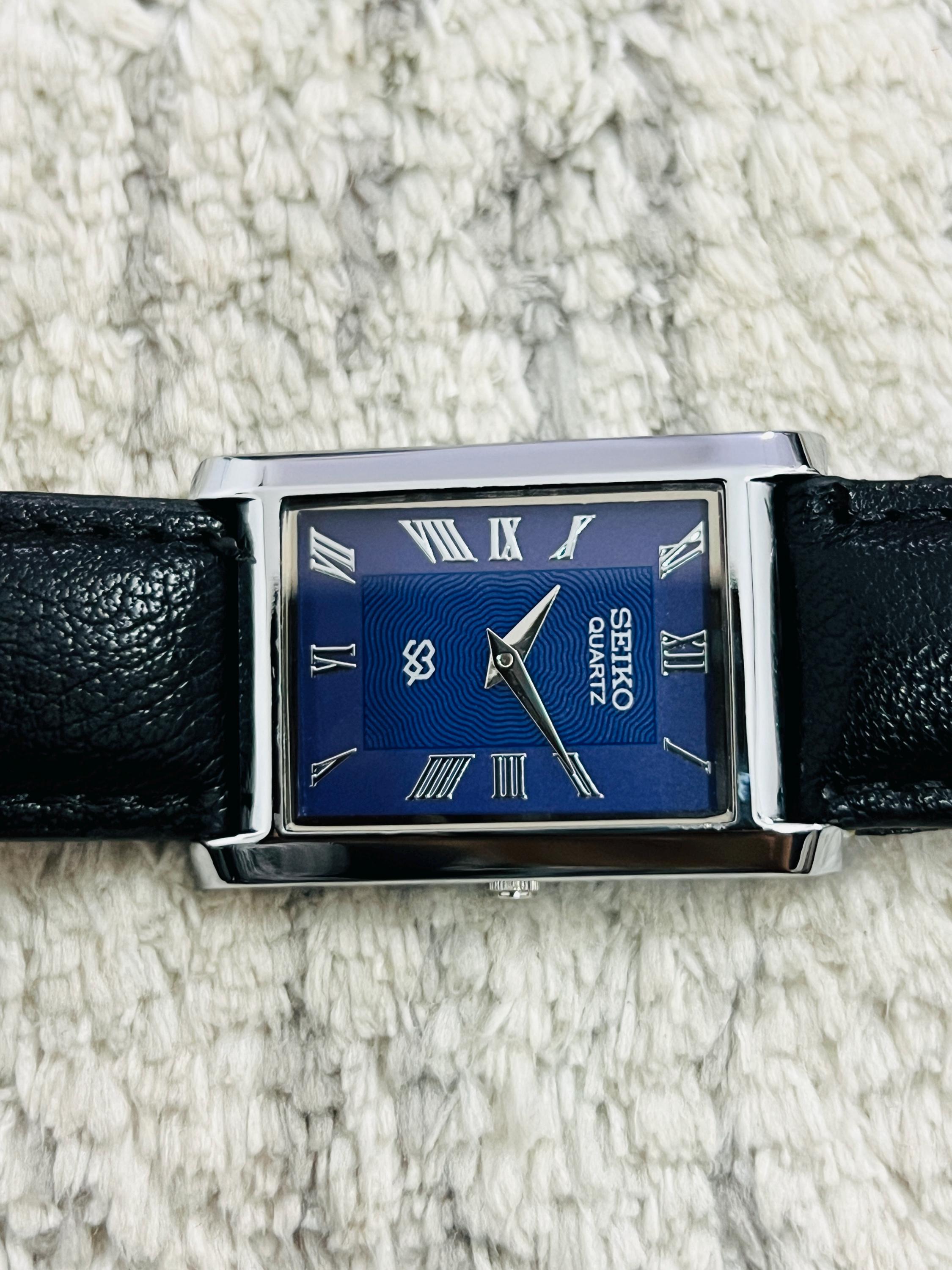 Vintage Seiko Slim Tank Quartz Analog Watch – Classic Blue Dial 