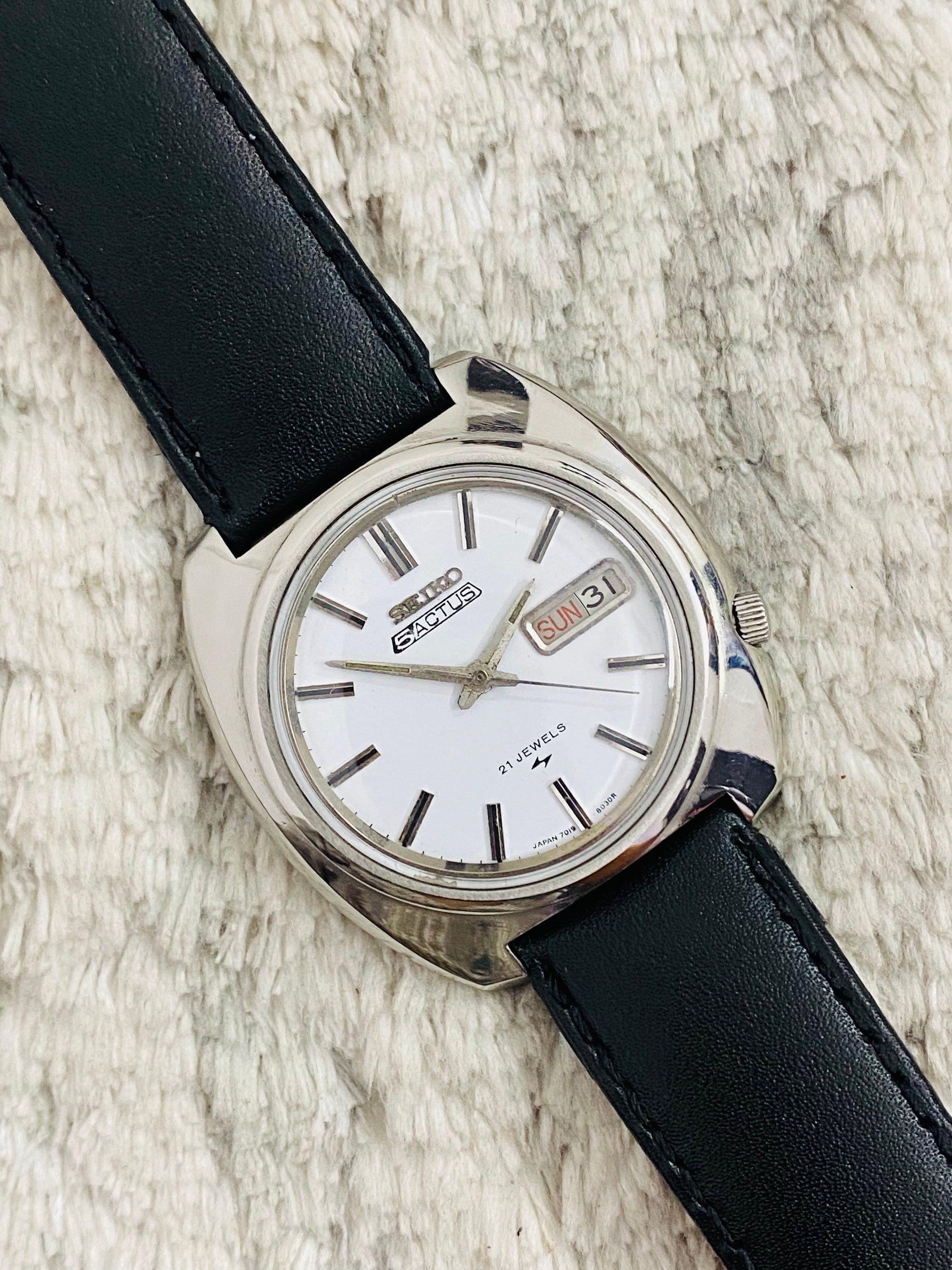 Vintage Seiko 5 Actus Mechanical Automatic White Dial