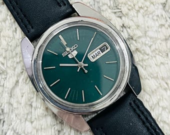 Orologio da polso vintage Seiko 5 automatico con data/giorno e quadrante verde calibro n. 6119, realizzato in Giappone ~ Orologi vintage ~ Orologi realizzati in Giappone