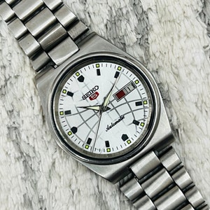Vintage Seiko 5 Automatic White Dial Day/Date Men&#39;s Wrist Watch~ Japan Made~ Gift for him