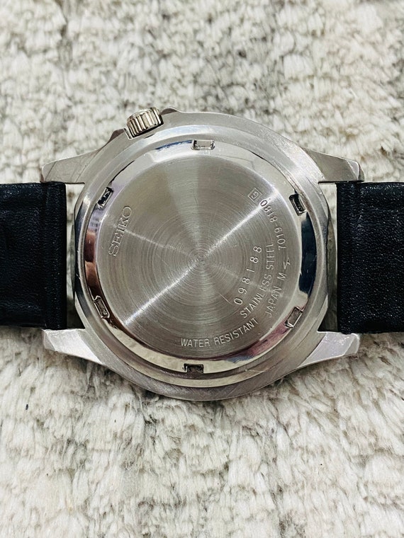 Vintage Seiko 5 Sports 100m Automatic 23jewels Black Dial Date/day