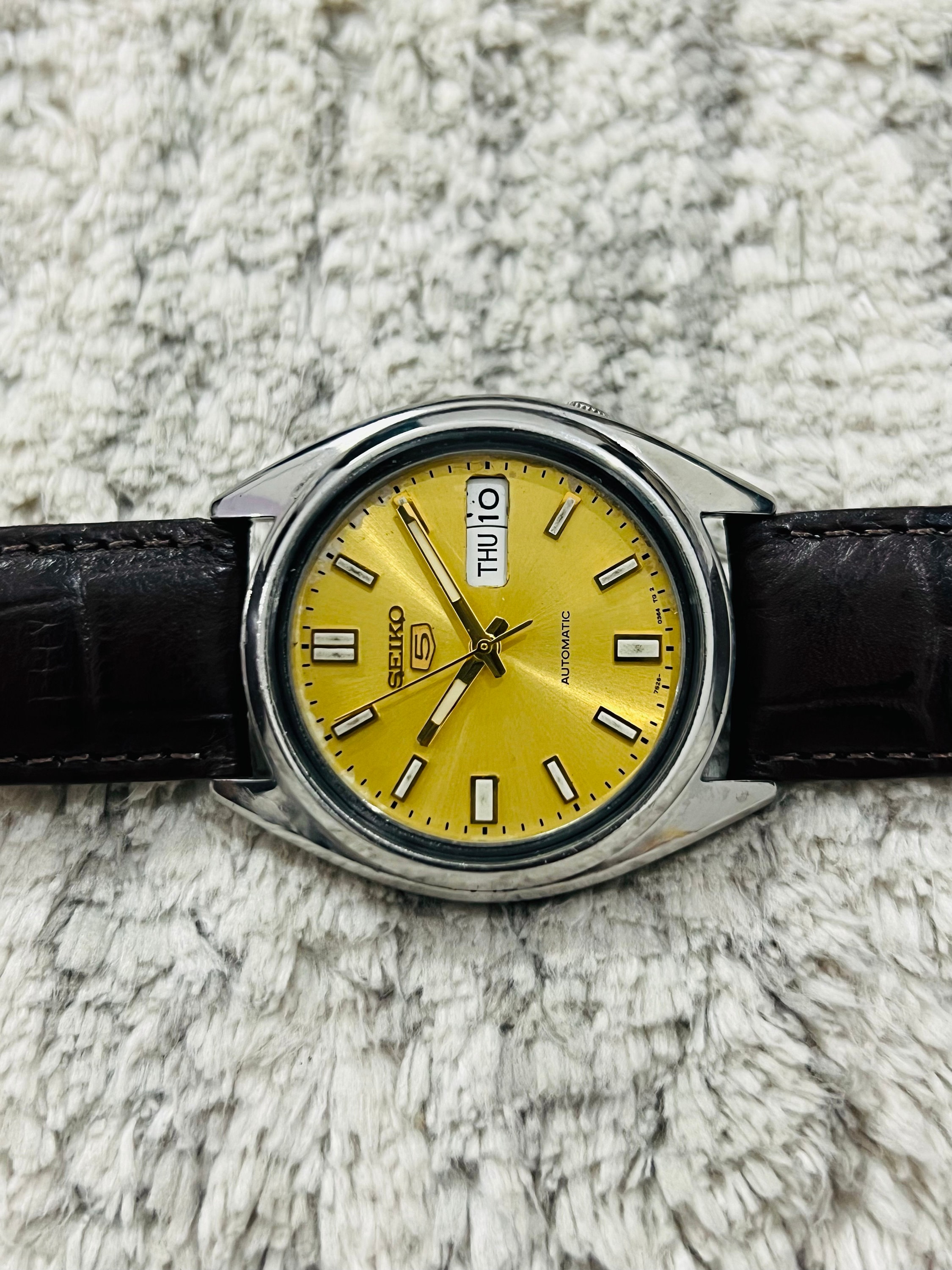 Vintage Original Seiko 5 Automatic Golden Dial 21jewels Movement