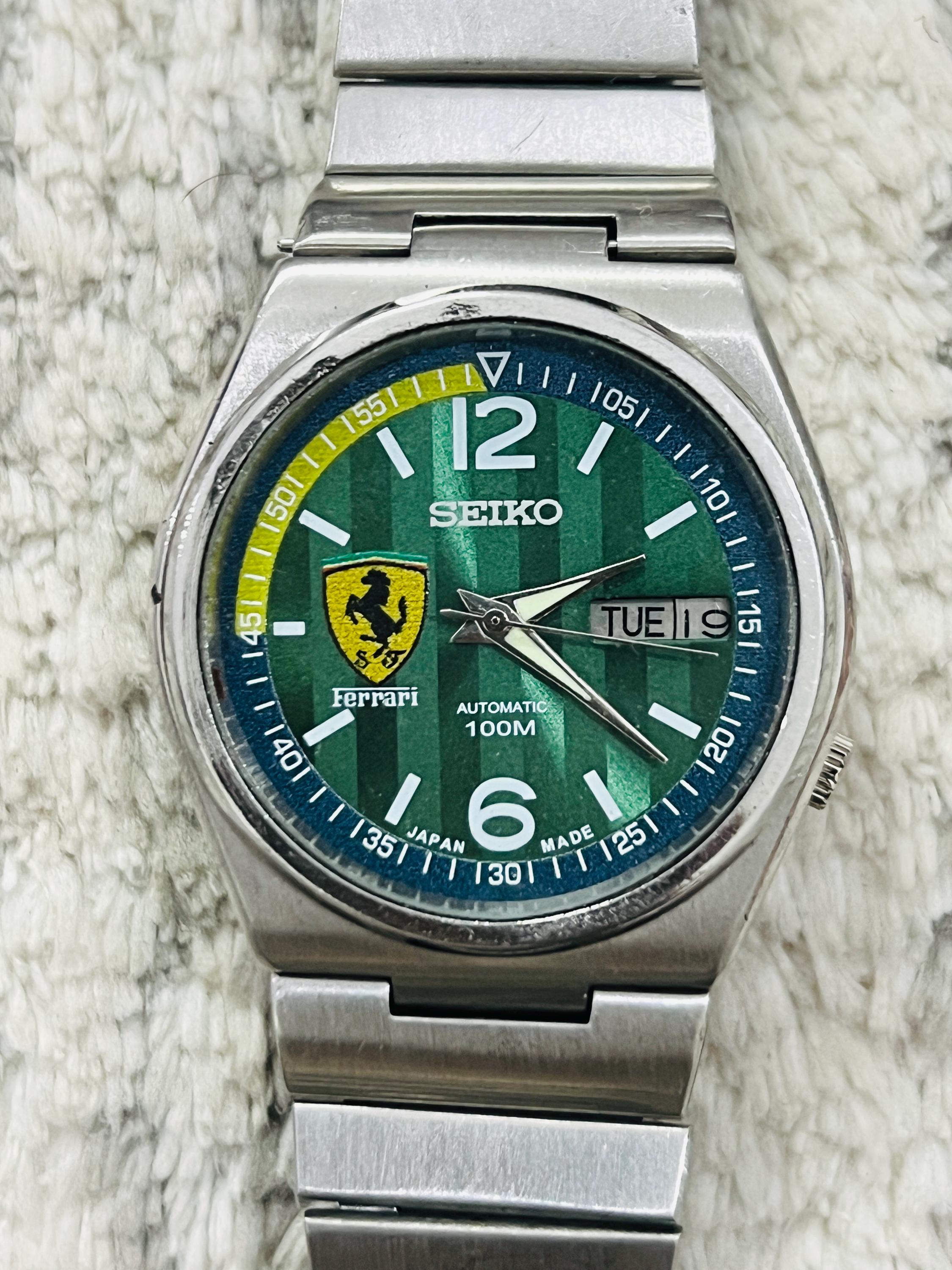 Vintage Seiko 5 Automatic Green Dial Day/date Men's Wrist Watch
