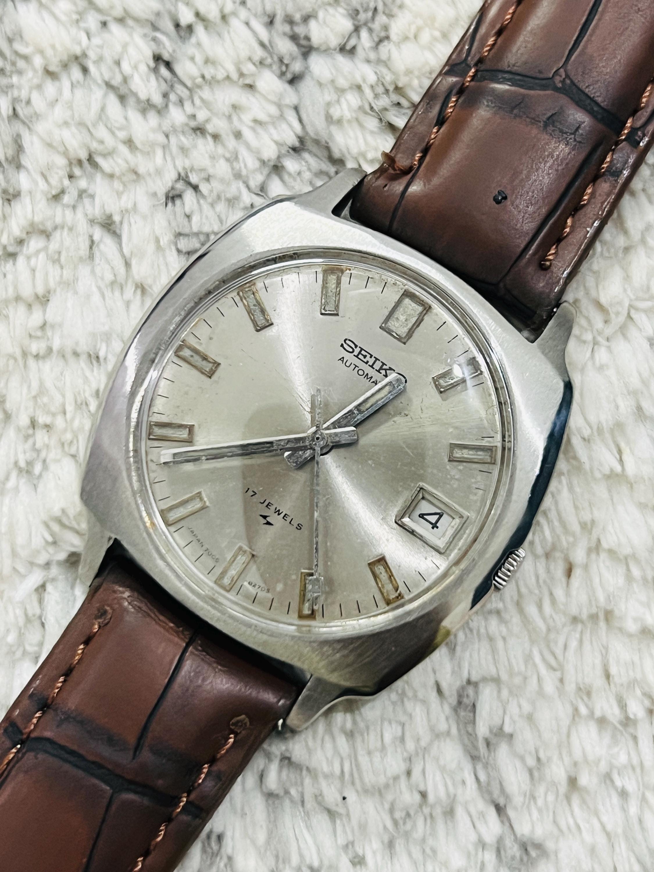 SEIKO sportsnatic 17JEWELS稼働品 Vintage 1980s Seiko Automatic 17jewels Grey Dial @date Men's Wrist