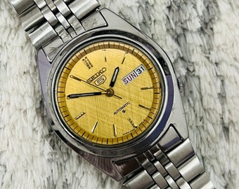 Vintage Seiko 5 Automatic Movement No.7009-876J Golden Dial Day/Date Men's Wrist Watch~ Japan Made~ Gift for him