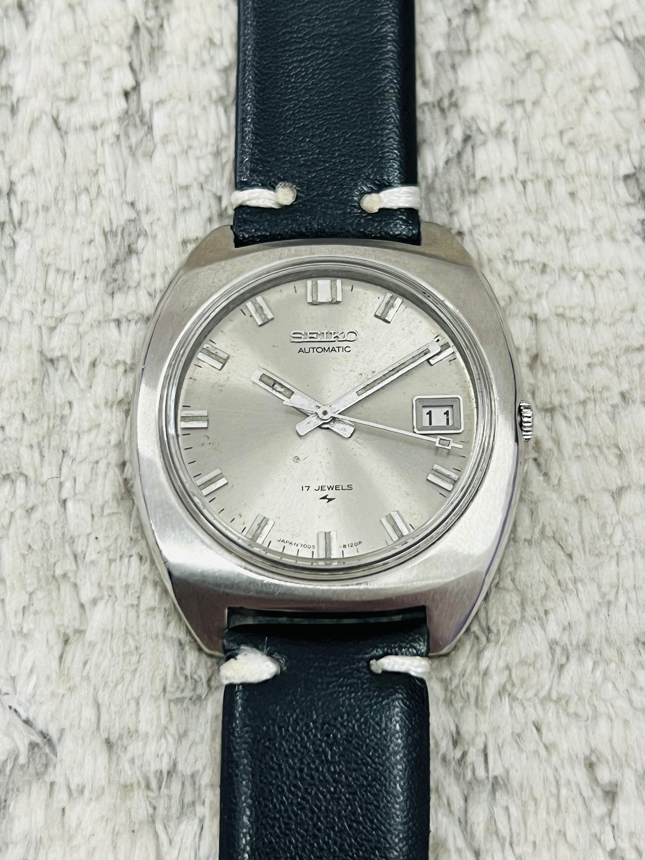 Vintage Rare Seiko Automatic Grey Dial Movement No.7005-8042 Day