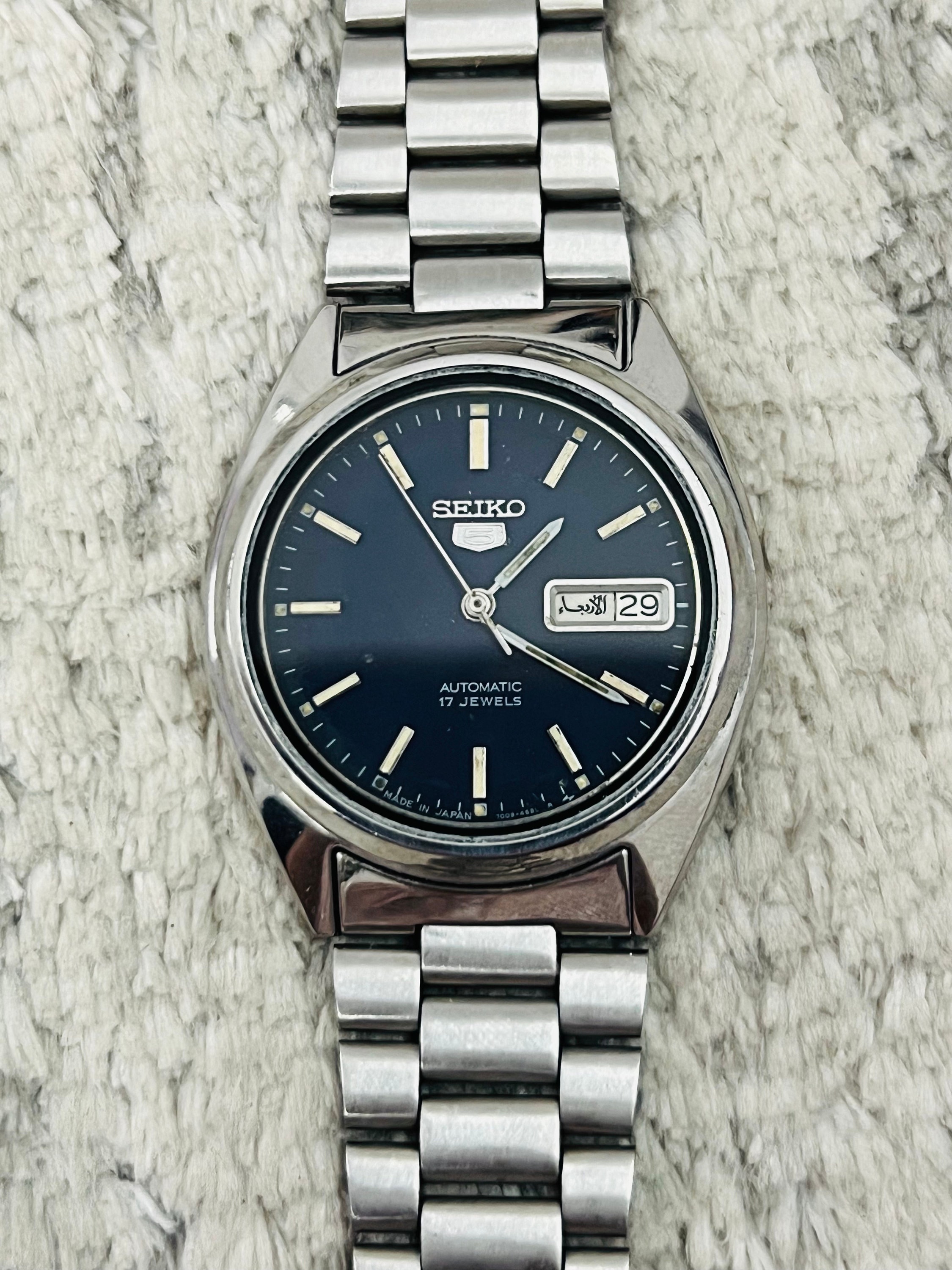 Vintage Seiko 5 Automatic Movement No.7009-6001 Blue Dial Day/date