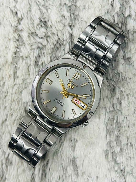 SEIKO 5 時計 SOLD 2000 Seiko 5 with box 7S26-0060 - Birth Year Watches