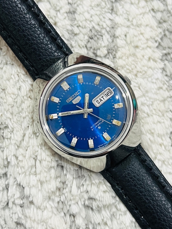 Vintage Seiko 5 Automatic 21jewels Date/day Blue Dial Caliber No