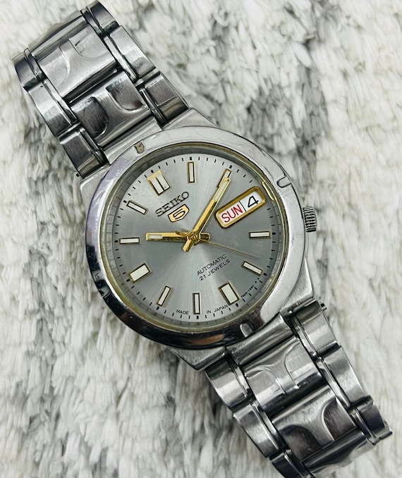 Vintage Seiko 5 Automatic Movement No.7s26-01z0 Grey Dial Vintage Seiko 5 Automatic Movement No.7s26-01z0 Grey Dial