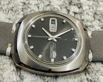 Vintage Seiko 5 Mechanical Automatic Black Dial 21jewels Vintage Seiko 5 Mechanical Automatic Black Dial 21jewels