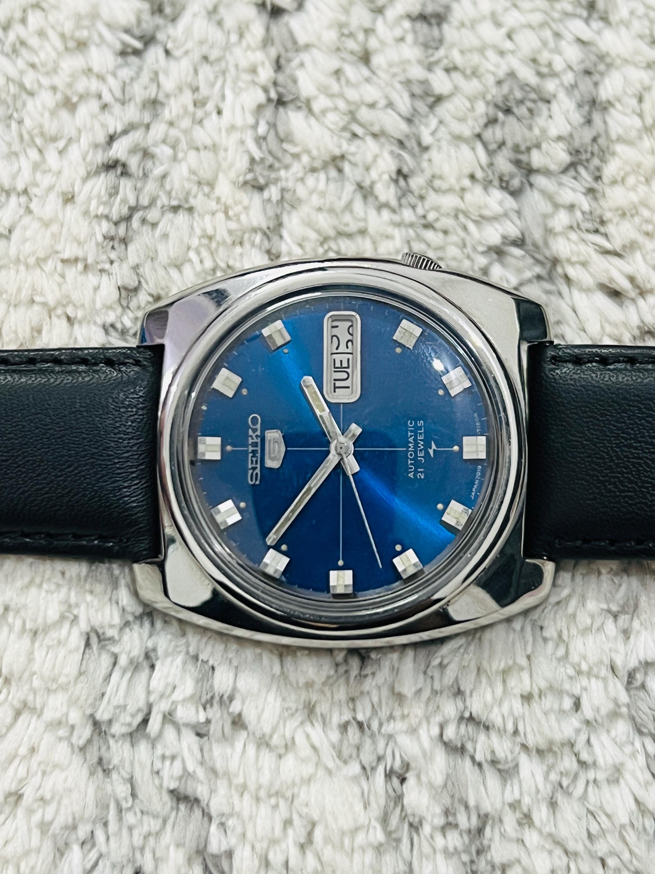Vintage Seiko 5 Automatic 21jewels Date/day Blue Dial Caliber No