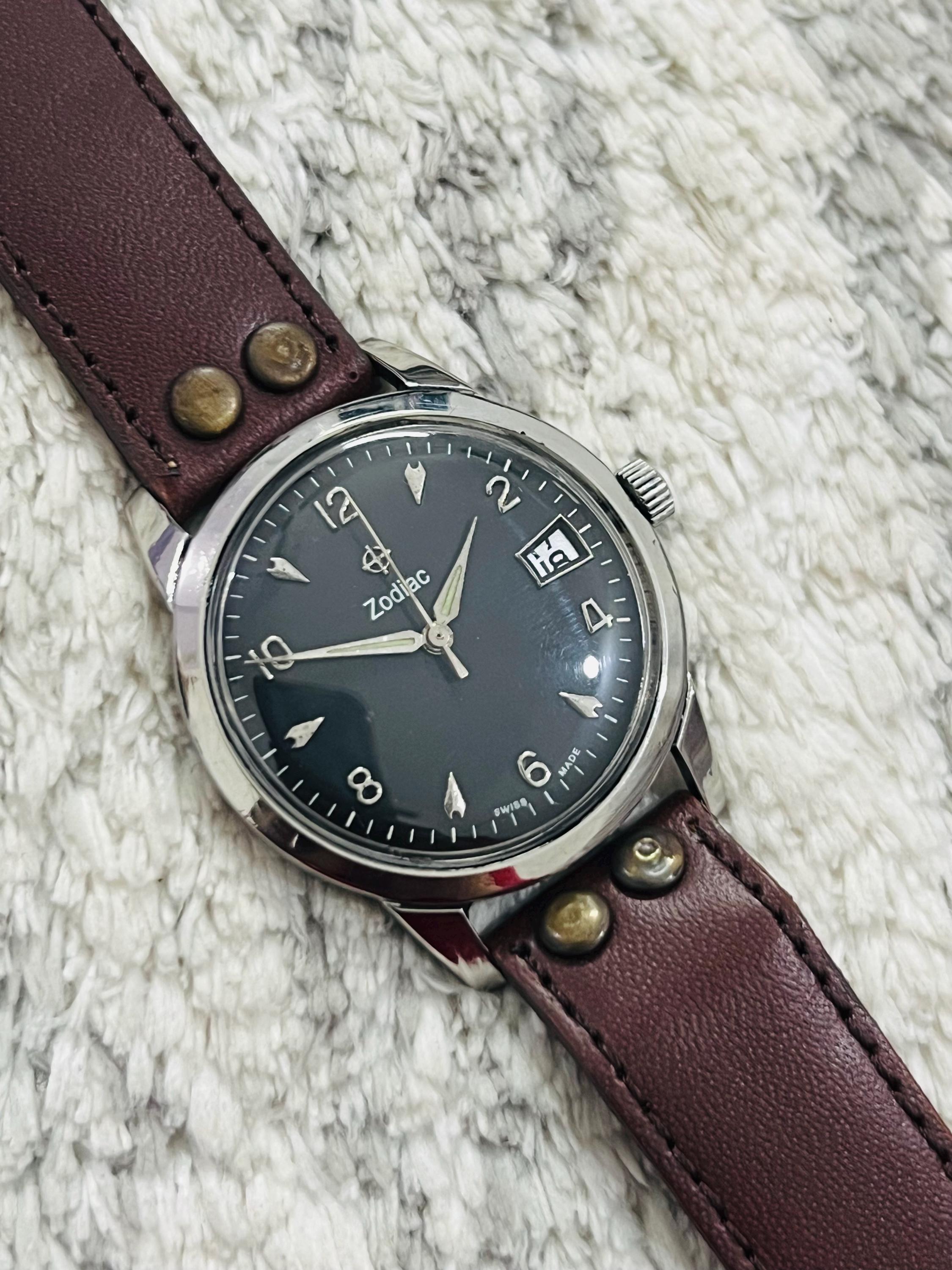 Zodiac Vintage Watch Hand Wind Swiss 17 Jewels Vintage ZODIAC Dategraphic Wristwatch Automatic Date  main image 4