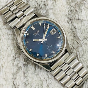 Vintage Seiko Automatic Blue Dial 17 Jewel Movement No 7005-8062 @Date Men&#39;s Wrist Watch
