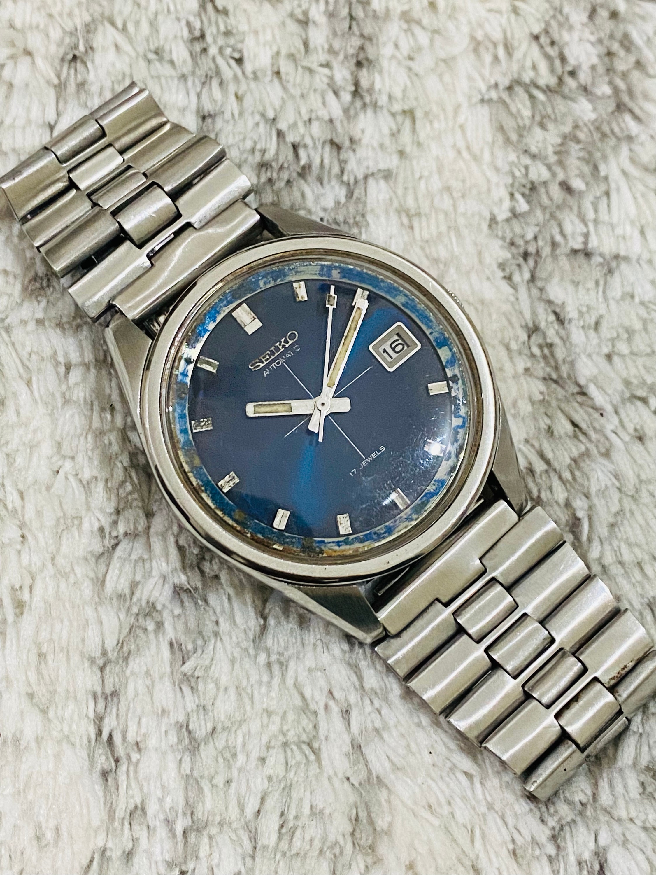 Vintage Seiko Automatic Blue Dial 17 Jewel Movement No 7005 8062 date Men s Wrist Watch Etsy