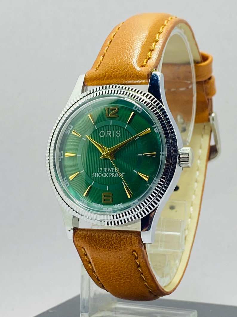 Orologio da polso da uomo svizzero raro vintage ORIS con quadrante verde e movimento meccanico a carica manuale ST-96 immagine 3